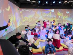 -小鸡哆哆故事屋·儿童乐园(嘉里城店)