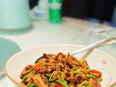 三卜菜炒猪肚-八百里新派湘菜馆