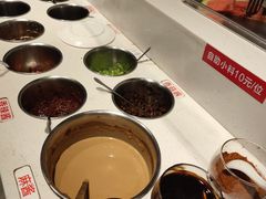 自助调料区-前门后头老北京铜锅涮肉·京味菜·烤鸭(伊藤洋华堂店)