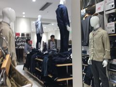 -优衣库(上海金桥国际商业广场店)