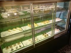 面包甜点陈列柜-格瑞欧海鲜自助烤肉火锅(光彩店)