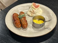 香肠土豆泥-老鲨鱼披萨店