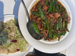 -阿瓦山寨·湘菜现炒·剁椒鱼头王(咸阳总店)