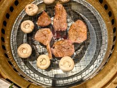 -山川小町·极番烧肉(新地假日广场店)