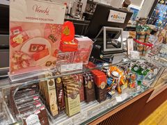-VENCHI 闻绮(上海佛罗伦萨小镇店)