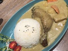 黄咖喱鸡腿饭-长勺子东南亚(街道口店)