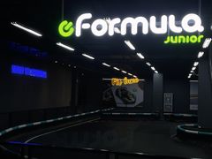 -e赛道卡丁车