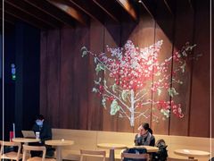 大堂-星巴克(广州南站A18检票口楼上)