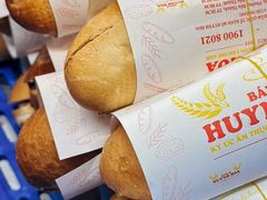 -Bánh Mì Huynh Hoa