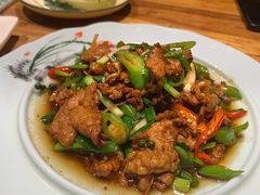 小炒黄牛肉-老滇山寨•云南特色菜•地方菜•民族风情歌舞表演(金碧店)