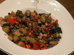 -爱碗亭·鲜炒湖南菜(壹城中心店)