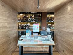 -半山书局(新世纪商城店)