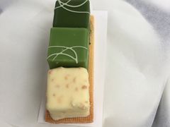 -星巴克(西藏路店)