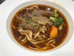 金牌红烧牛肉面-康师傅私房牛肉面(北京南站店)