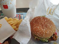 -麦当劳(世博广场店)