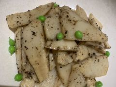 松露酱炒笋尖-小大董·烤鸭(凤凰汇店)