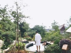 -七彩云南古滇温泉山庄