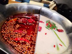 -湊湊火锅·茶憩(南京东路悦荟店)