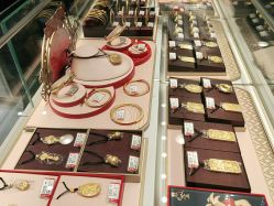 -周大生CHOW TAI SENG(成山路巴黎春天店)