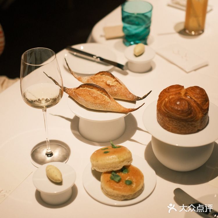 在成都遇见LV中国首家餐厅THE HALL