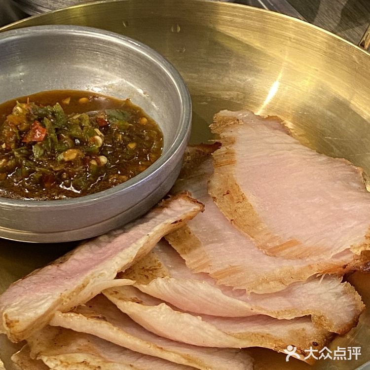 梨3岁pro，超棒的烤肉店