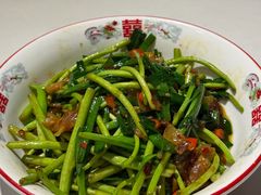 藜蒿炒腊肉-回家吃饭·地道南昌菜(建德观总店)