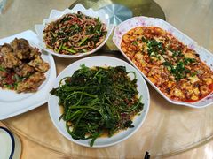 -洪霞餐馆