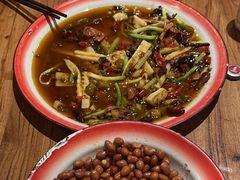 -泥糊破店小酒馆·团建聚餐(南京西路店)