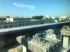 -龙阳路磁悬浮列车总站-停车场