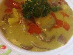 黄咖喱炒牛肉-忘忧草融合私房菜(红鼎国际店)