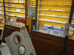 -优医视平价眼镜蔡司依视路折扣工厂店(十里堡店)