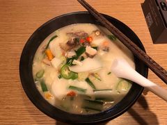 -胖子鱼粉(采霞街店)