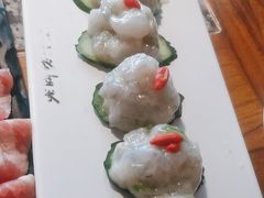 -老牌坊云南鱼豆花火锅(哈西万达店)