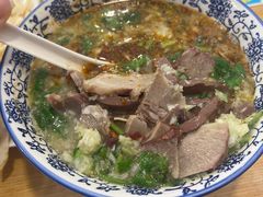 -八百里牛肉汤(盖饭·锅贴·万象城店)