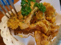 -Chom Cafe and Restaurant