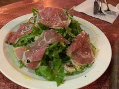 芝麻菜沙拉-羽深肉铺 Steak & Wine