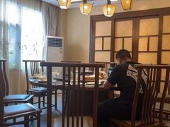 -湘力力小院·鱼汤泡饭(枫林路店)