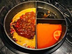 小嫩牛专利T型锅（一锅三吃）-热火朝天鲜切牛肉火锅(南强街巷店)