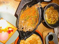 -蜜桃餐厅·伴山(湖滨商业街店)