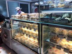 面包甜点陈列柜-白玉兰食品(甜云店)