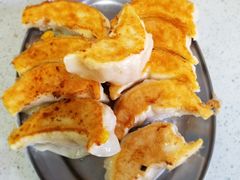 玉米鲜肉煎饺-芬芳甜品(同福路店)