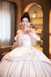 -艾朵婚纱