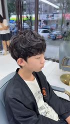 -阿三造型烫染•接发