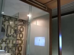 -视界风尚酒店(京基万象城大剧院地铁站店)