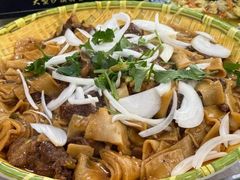 -壹阁胡羊焖饼(特色小吃街店)