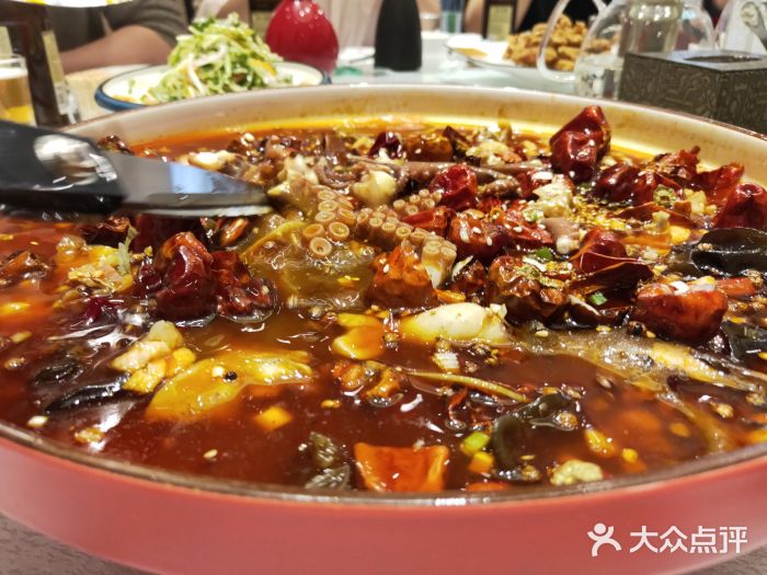 酒问半山·悦享餐厅章鱼哥盘美女蛙图片
