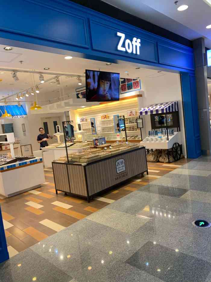 zoff眼镜(宜家荟聚购物中心店)-"逛吃的时候路过 正好觉得戴的这副