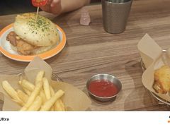 -必胜客(新中纬店)