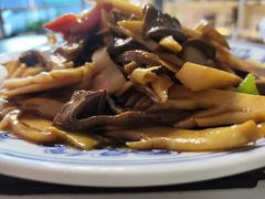 -天天向上素食餐厅(五台山店)