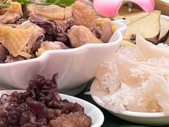 -菌林天下·野生菌汤锅
